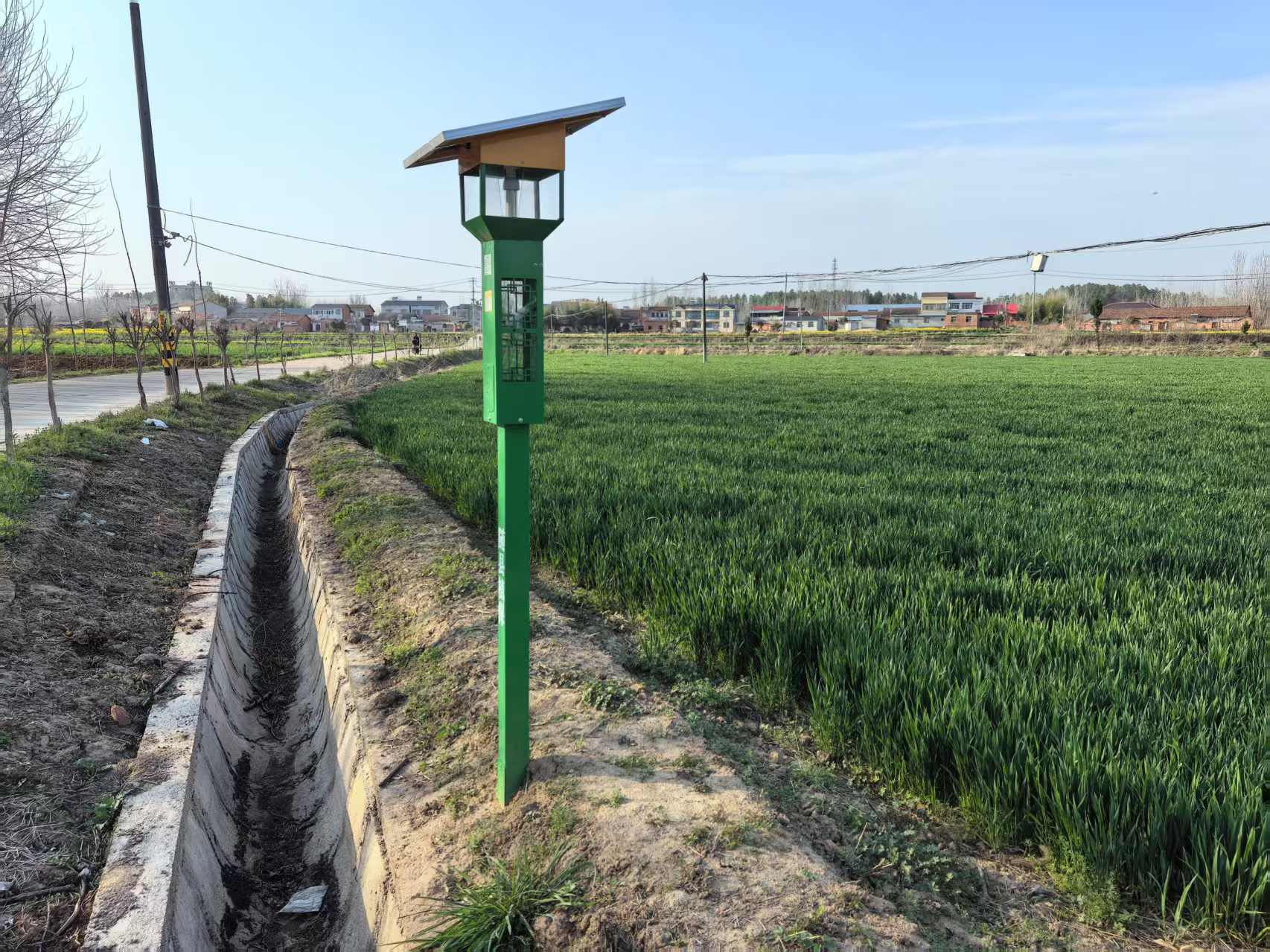 風(fēng)吸式太陽能殺蟲燈 ZW-FX08 風(fēng)吸式太陽能殺蟲燈 ZW-FX08